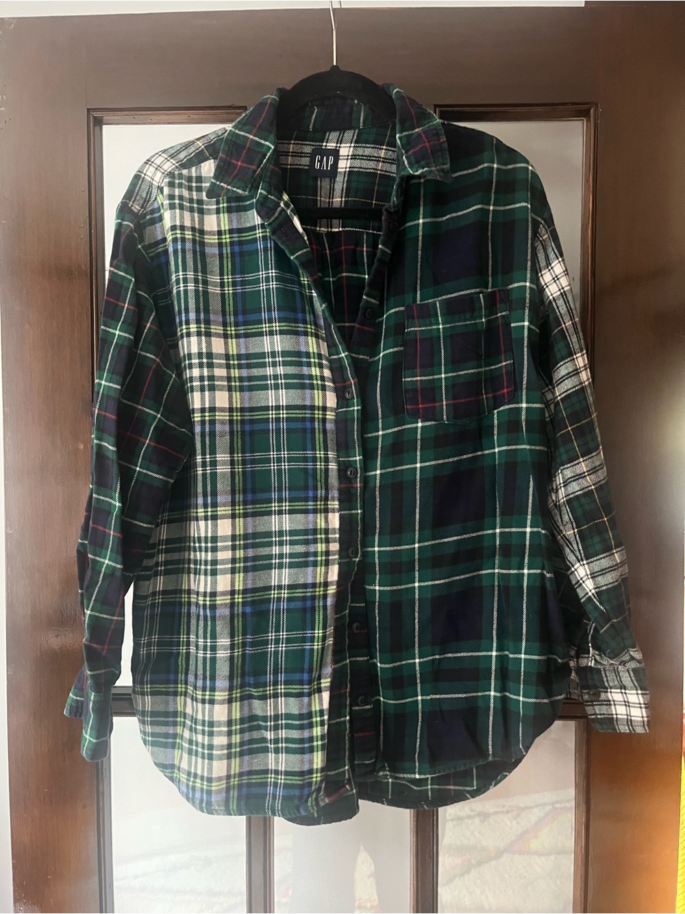 EUC GAP Women’s Flannel Big Shirt in Green Plaid Mix